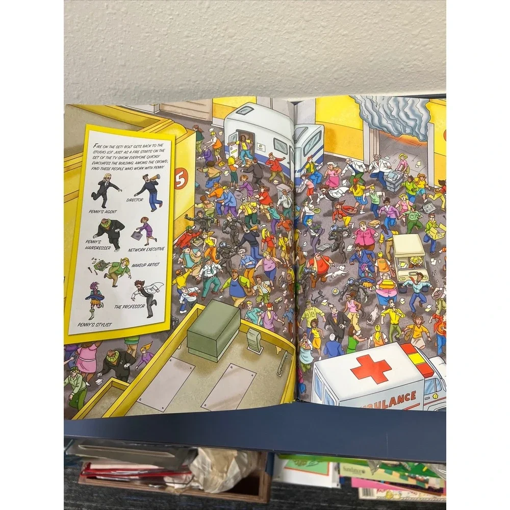 Disney Look and Find Chicken Little & Bolt - hardcover Disny|Art Mawhinney
